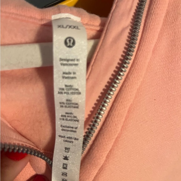 Lululemon scuba half zip - Picture 4 of 4